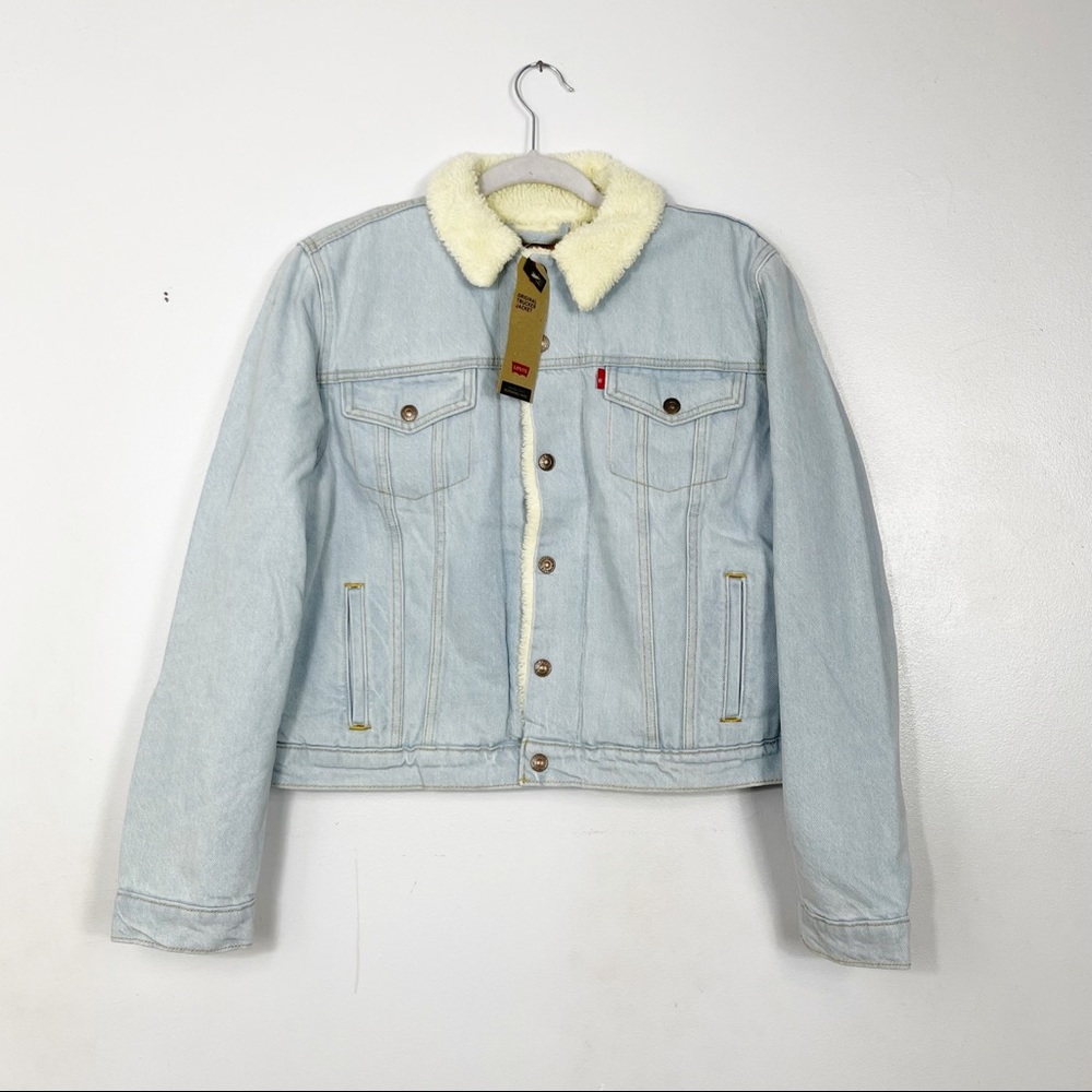 NWT Levi's Women's Light Wash Sherpa Trucker Jacket